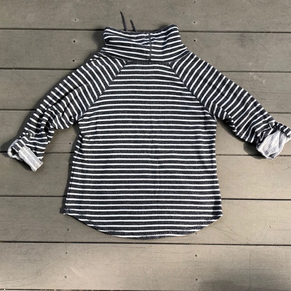 French Laundry medium grey and white sweatshirt - Picture 7 of 9